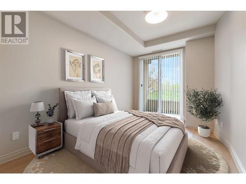 100 Lakeshore Drive Unit# 415, Penticton, BC - Indoor Photo Showing Bedroom