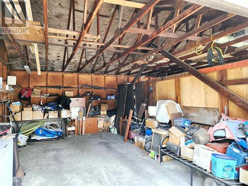 6595 Herry Road, Vernon, BC - Indoor Photo Showing Garage