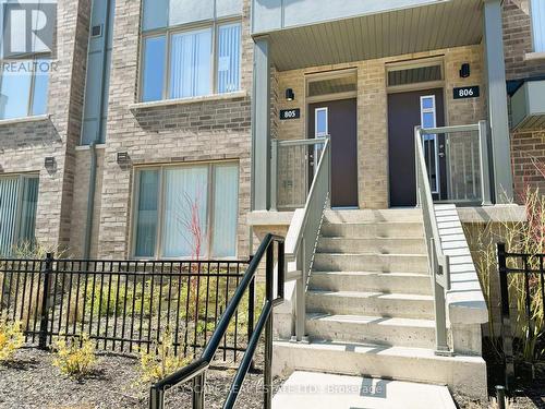 805 - 1525 Kingston Road, Pickering, ON - Outdoor