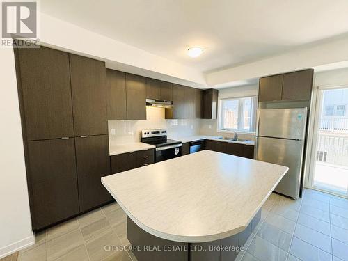 805 - 1525 Kingston Road, Pickering, ON - Indoor Photo Showing Kitchen With Stainless Steel Kitchen