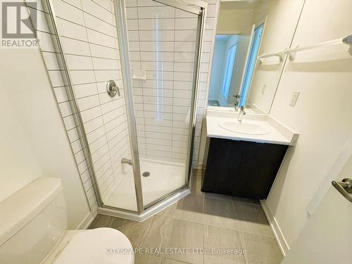 805 - 1525 Kingston Road, Pickering, ON - Indoor Photo Showing Bathroom