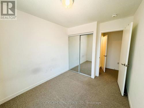 805 - 1525 Kingston Road, Pickering, ON - Indoor Photo Showing Other Room