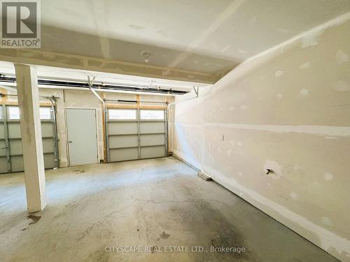 805 - 1525 Kingston Road, Pickering, ON - Indoor Photo Showing Garage