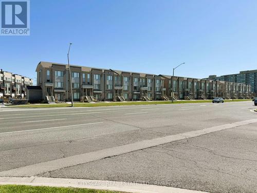 805 - 1525 Kingston Road, Pickering, ON - Outdoor