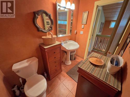 2448 Highway 3, Princeton, BC - Indoor Photo Showing Bathroom