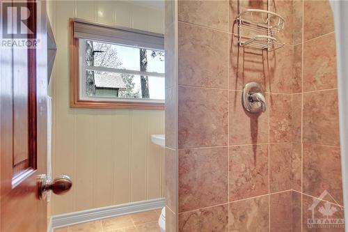 156 First Avenue, Drummond, ON - Indoor Photo Showing Bathroom
