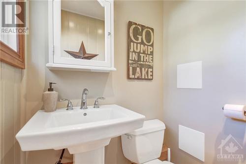 156 First Avenue, Drummond, ON - Indoor Photo Showing Bathroom