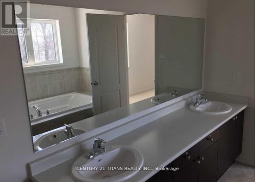 241 South Ocean Drive, Oshawa, ON - Indoor Photo Showing Bathroom