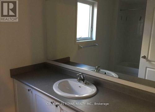 241 South Ocean Drive, Oshawa, ON - Indoor Photo Showing Bathroom