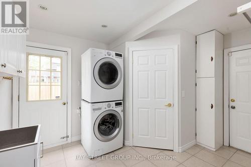 244 Colchester Drive, Oakville, ON - Indoor Photo Showing Laundry Room