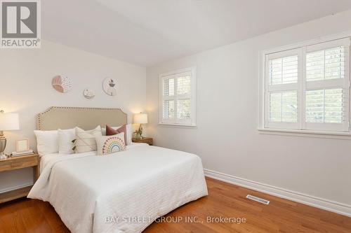 244 Colchester Drive, Oakville, ON - Indoor Photo Showing Bedroom