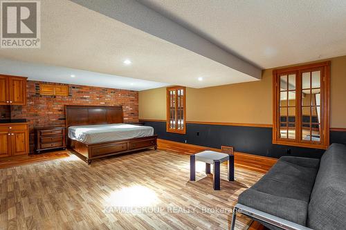 2 - 36 Oakridge Avenue, St. Catharines, ON - Indoor Photo Showing Other Room