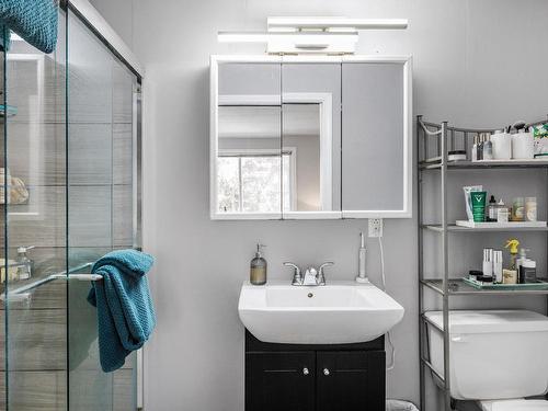 3083 Harwood Road, Lake Country, BC - Indoor Photo Showing Bathroom