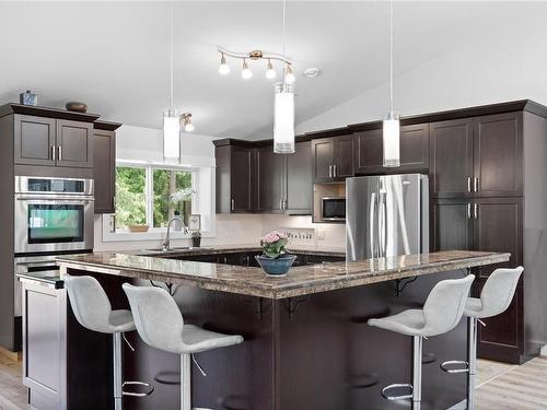 1421 Greig Rd, Parksville, BC - Indoor Photo Showing Kitchen With Upgraded Kitchen
