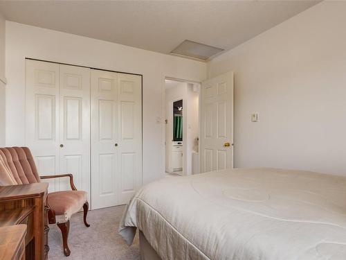 5955 Devon Pl, Nanaimo, BC - Indoor Photo Showing Bedroom