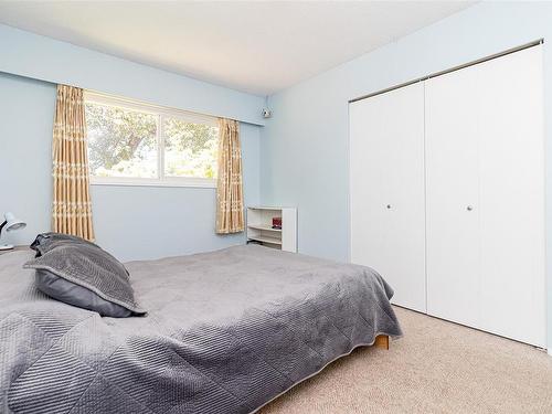 908 Rankin Rd, Esquimalt, BC - Indoor Photo Showing Bedroom