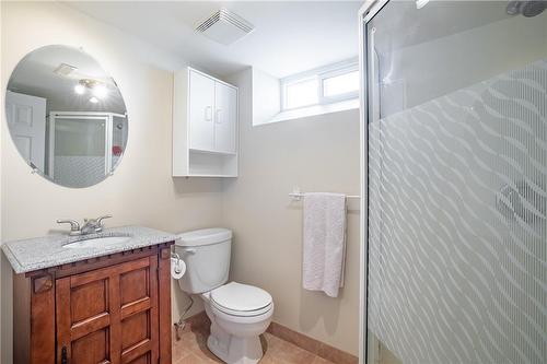 11 Glengarry Road, St. Catharines, ON - Indoor Photo Showing Bathroom