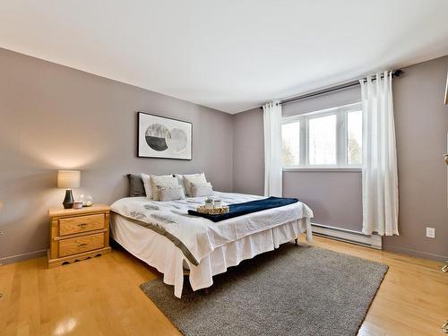 Master bedroom - 621 Rue Des Muguets, Coaticook, QC - Indoor Photo Showing Bedroom