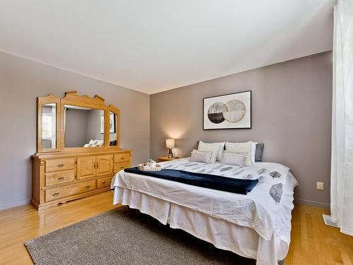 Master bedroom - 621 Rue Des Muguets, Coaticook, QC - Indoor Photo Showing Bedroom