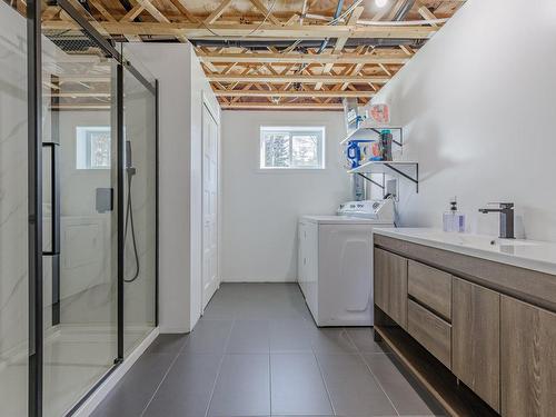 Bathroom - 12490 Boul. St-Jean, Trois-Rivières, QC - Indoor Photo Showing Laundry Room