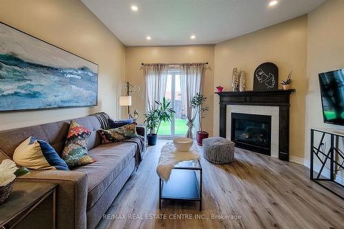 238 Pinehill Drive, Hamilton, ON - Indoor Photo Showing Living Room With Fireplace