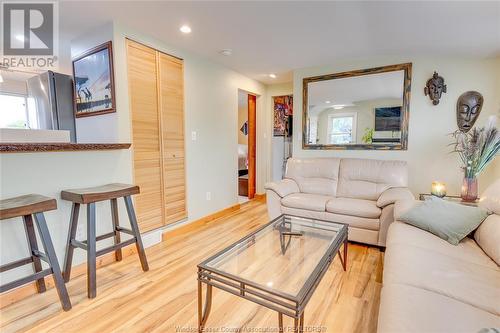 2361 Fraser Avenue, Windsor, ON - Indoor Photo Showing Living Room