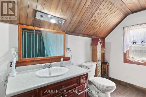 377 Sand Lake Road, Rideau Lakes, ON - Indoor Photo Showing Bathroom