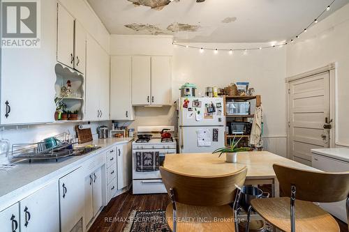 97 Augusta Street, Hamilton, ON - Indoor Photo Showing Kitchen