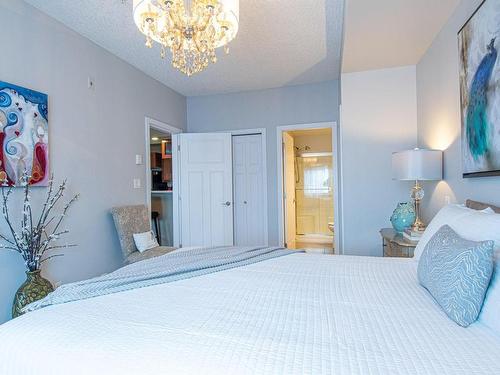 209-7088 West Saanich Rd, Central Saanich, BC - Indoor Photo Showing Bedroom