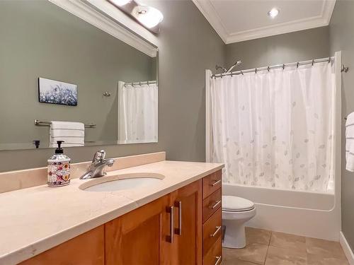 3431 Mary Anne Cres, Colwood, BC - Indoor Photo Showing Bathroom