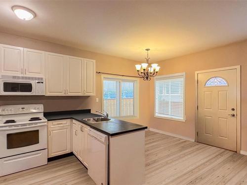 3431 Mary Anne Cres, Colwood, BC - Indoor Photo Showing Kitchen