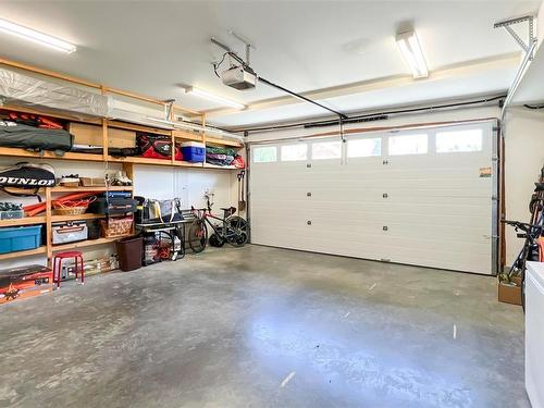3431 Mary Anne Cres, Colwood, BC - Indoor Photo Showing Garage