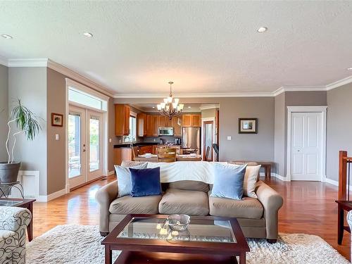 3431 Mary Anne Cres, Colwood, BC - Indoor Photo Showing Living Room
