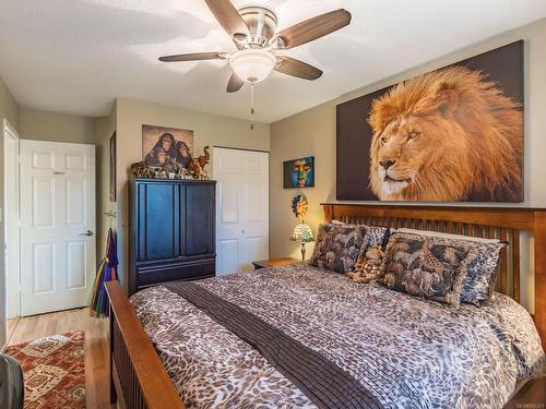 295 Larkspur Pl, Parksville, BC - Indoor Photo Showing Bedroom