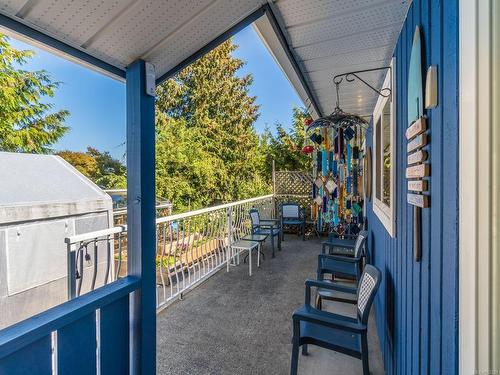 295 Larkspur Pl, Parksville, BC - Outdoor With Exterior