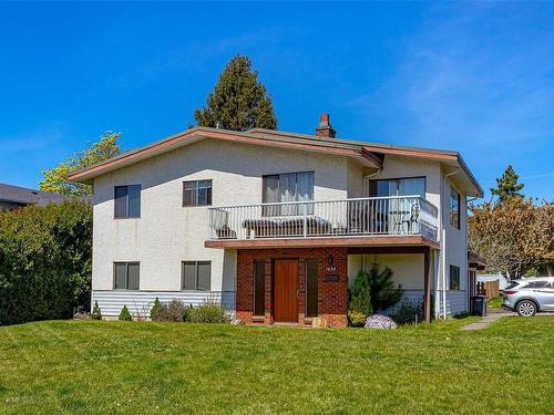 1654 Tasco Close, Saanich, BC - Outdoor With Balcony