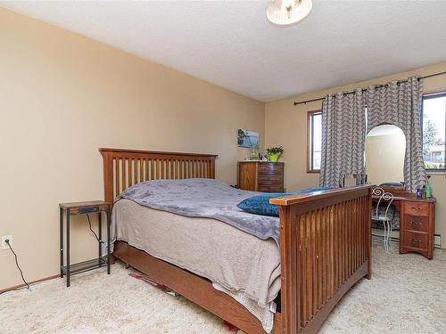 1654 Tasco Close, Saanich, BC - Indoor Photo Showing Bedroom