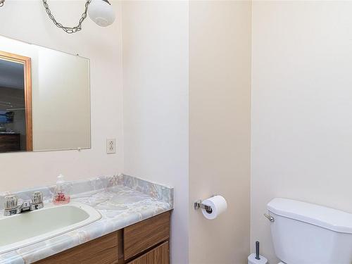 1654 Tasco Close, Saanich, BC - Indoor Photo Showing Bathroom