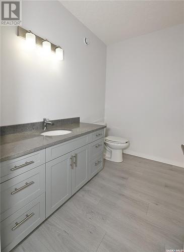 9 2330 Morsky Drive, Estevan, SK - Indoor Photo Showing Bathroom