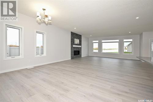 9 2330 Morsky Drive, Estevan, SK - Indoor With Fireplace