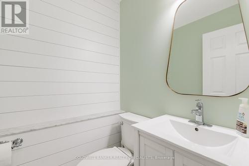 27 Russell Street, Halton Hills, ON - Indoor Photo Showing Bathroom
