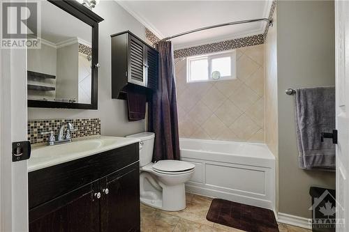 1493 Queenswood Crescent, Ottawa, ON - Indoor Photo Showing Bathroom