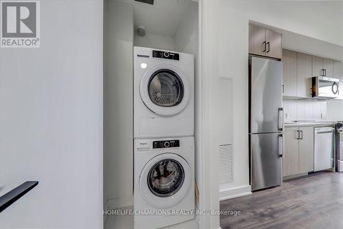 602 - 681 Yonge Street, Barrie, ON - Indoor Photo Showing Laundry Room