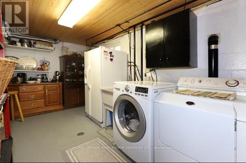 167 Oliver Place, Oakville, ON - Indoor Photo Showing Laundry Room