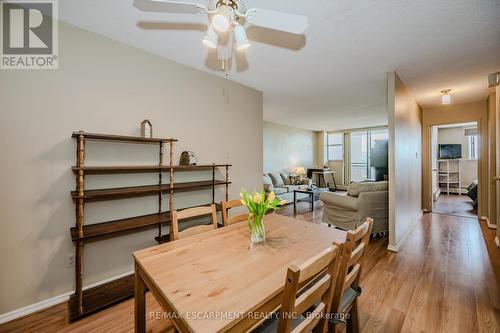 1610 - 975 Warwick Court, Burlington, ON - Indoor Photo Showing Dining Room