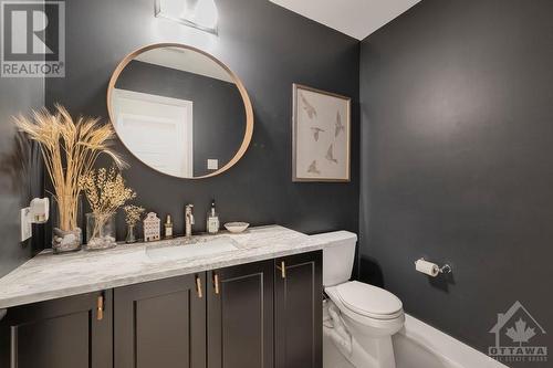 813 Mikinak Road, Ottawa, ON - Indoor Photo Showing Bathroom