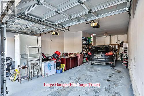 40 Kingmount Crescent, Richmond Hill, ON - Indoor Photo Showing Garage