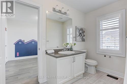 3 Robert Baldwin Boulevard, East Gwillimbury, ON - Indoor Photo Showing Bathroom