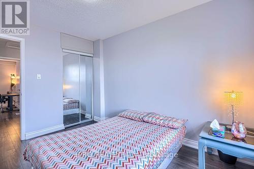 42 Dawson Crescent, Brampton, ON - Indoor Photo Showing Bedroom