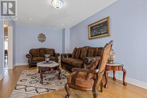 4867 Rathkeale Road, Mississauga, ON - Indoor Photo Showing Living Room